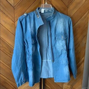 Jean Jacket with zipper detail